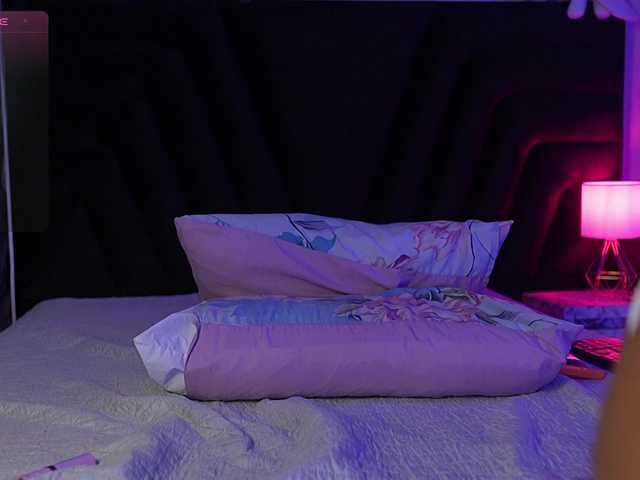 hollyvega live webcam show