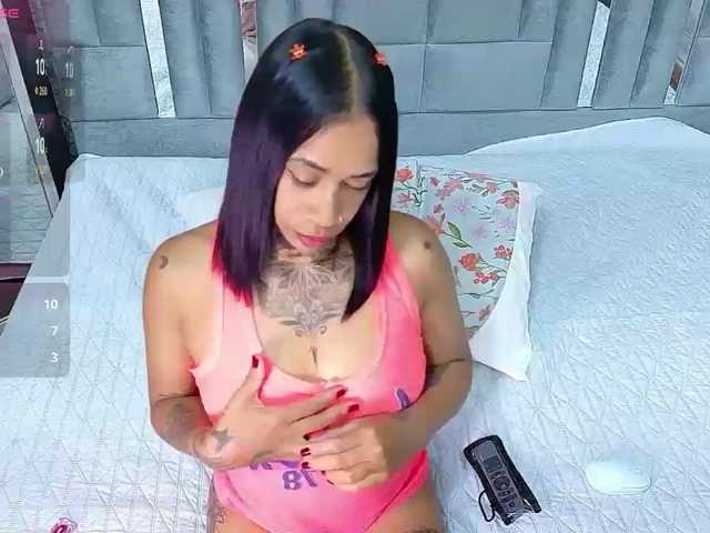 hollyvega