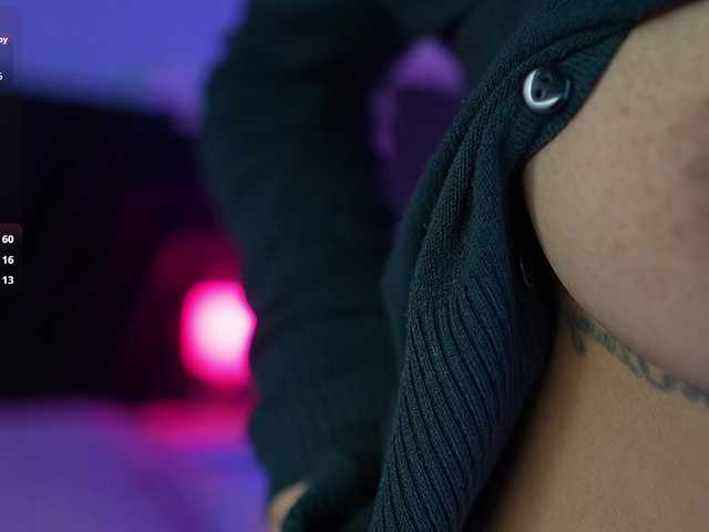 hollyvega