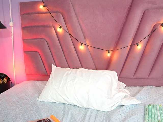hollyvega