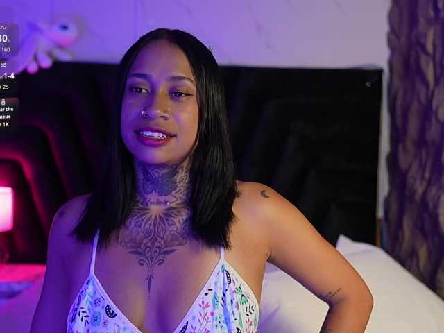 hollyvega