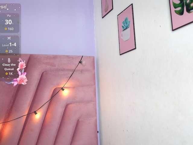 hollyvega live cam on BongaCams