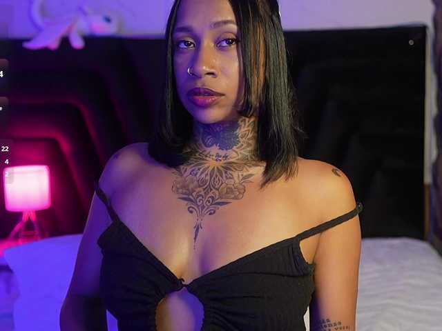 hollyvega