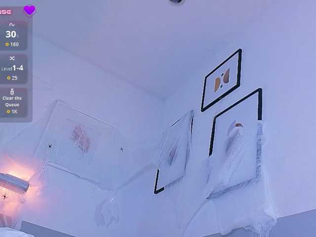 hollyvega live cam on BongaCams