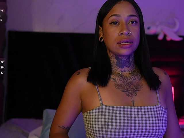 hollyvega
