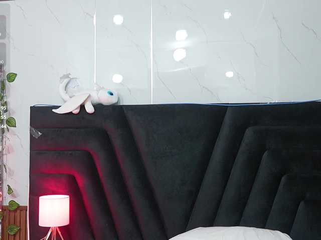 hollyvega live cam