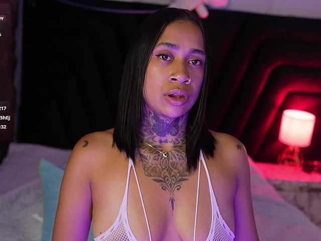 hollyvega