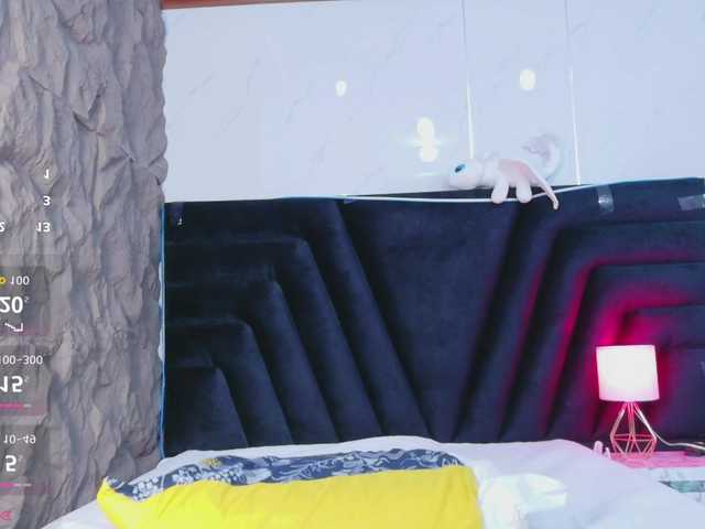 hollyvega