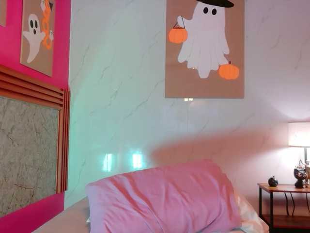 hollyvega live cam on BongaCams