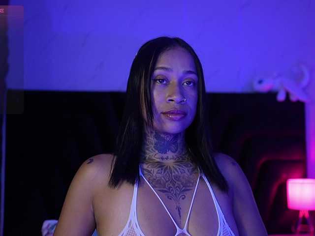 hollyvega