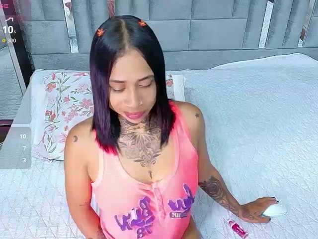 hollyvega
