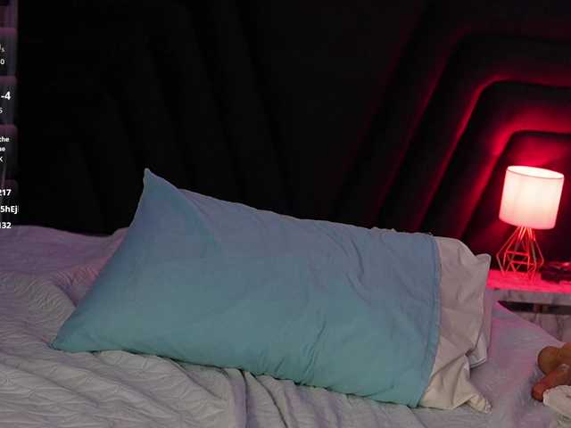 hollyvega