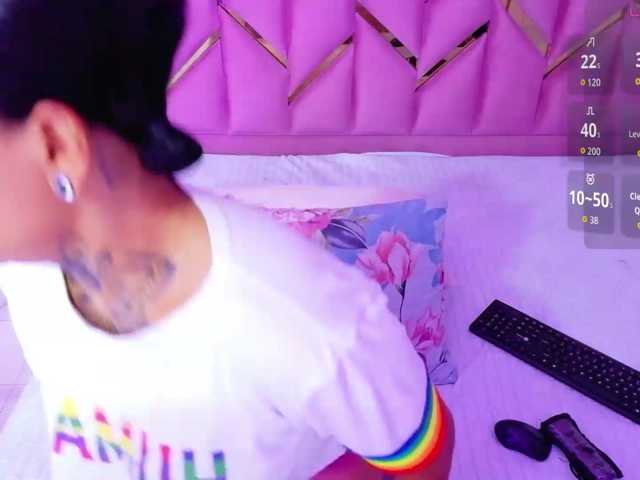 hollyvega