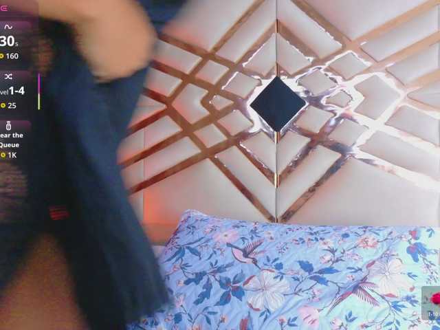 hollyvega
