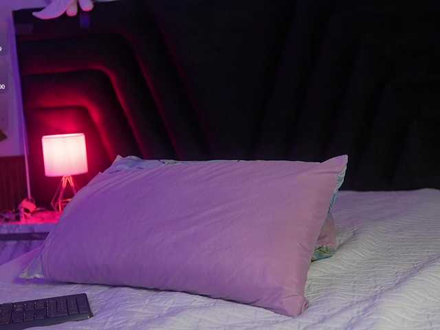 hollyvega live cam on BongaCams