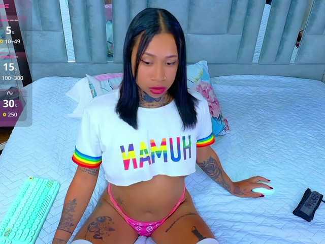 hollyvega live cam on BongaCams