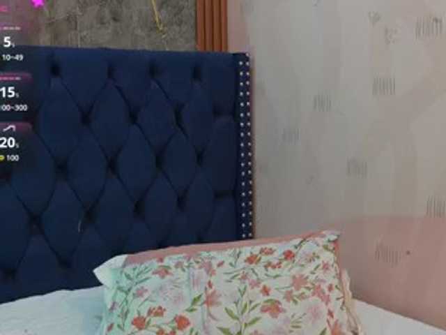 hollyvega live cam on BongaCams