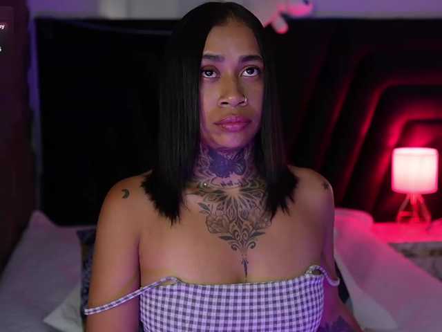 hollyvega