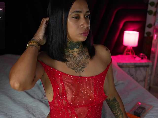 hollyvega