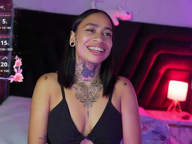 hollyvega