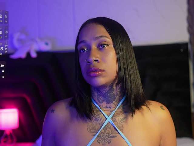 hollyvega