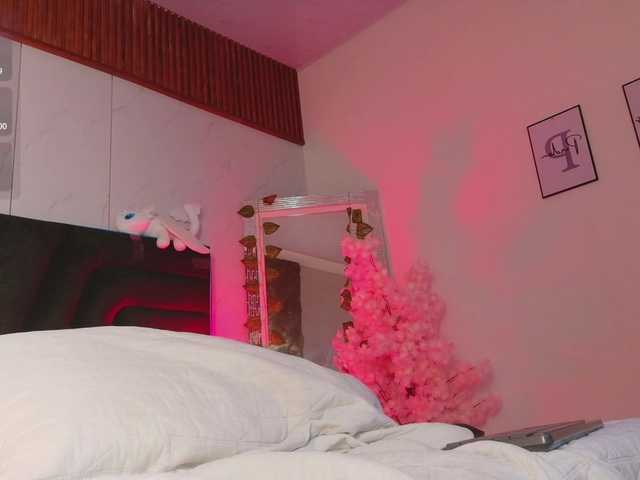 hollyvega