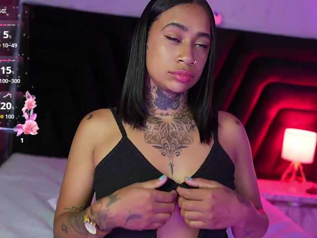 hollyvega