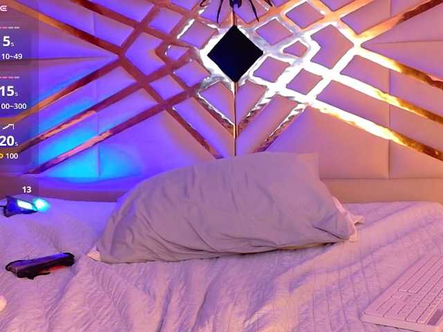 hollyvega live cam on BongaCams