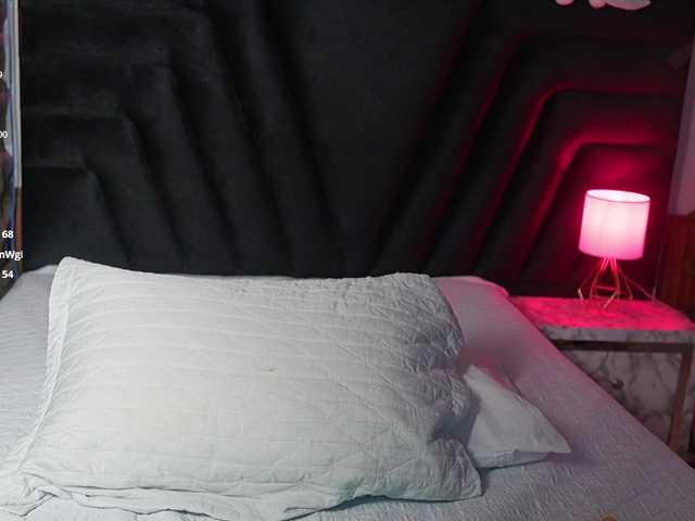 hollyvega live cam on BongaCams