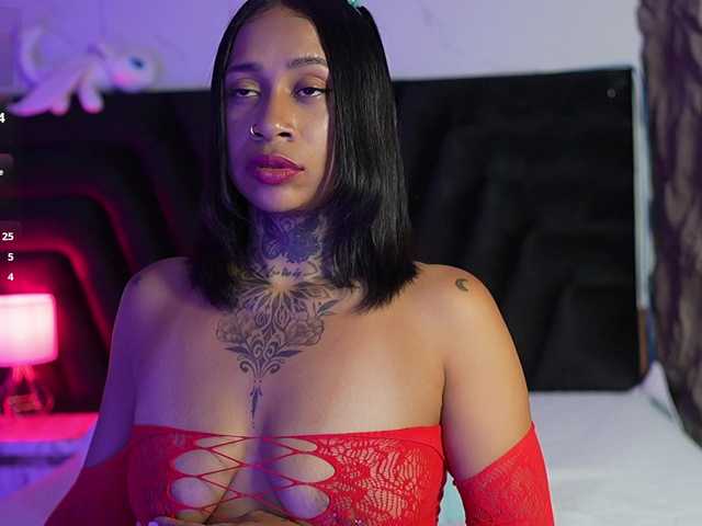 hollyvega