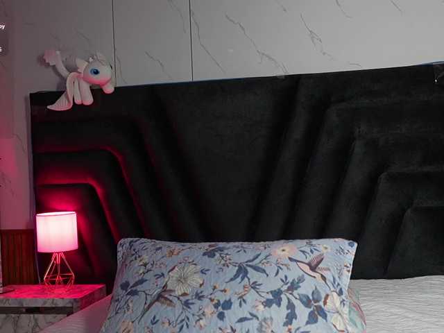 hollyvega live cam on BongaCams