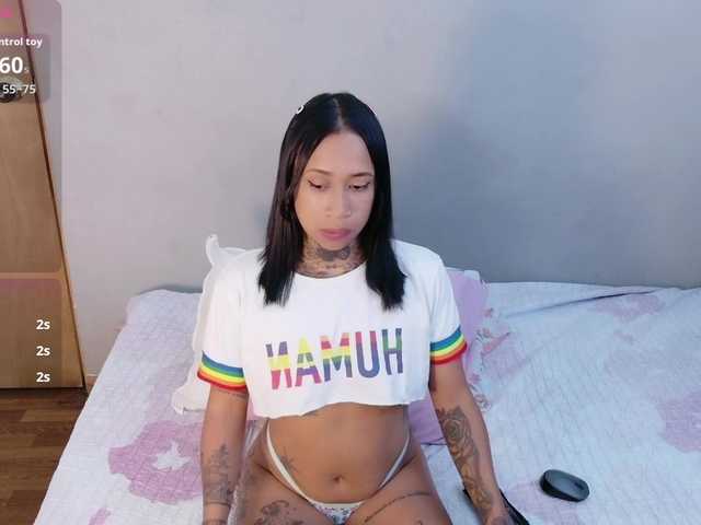 hollyvega live webcam show