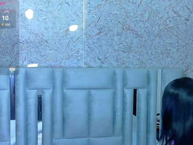 hollyvega