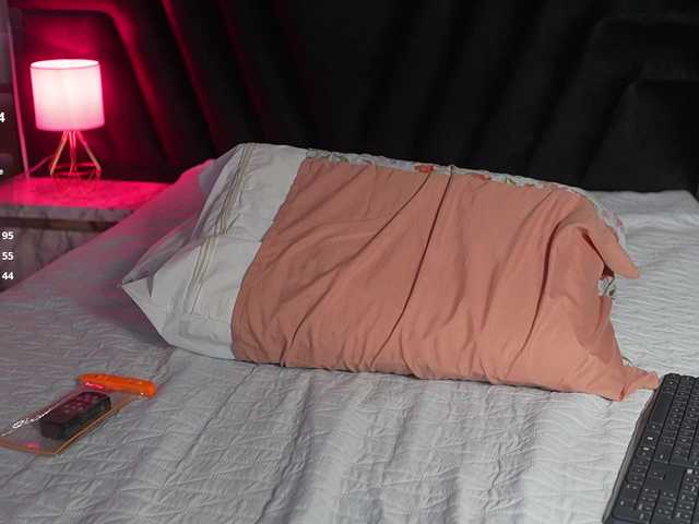 hollyvega live cam
