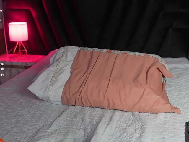 hollyvega live cam