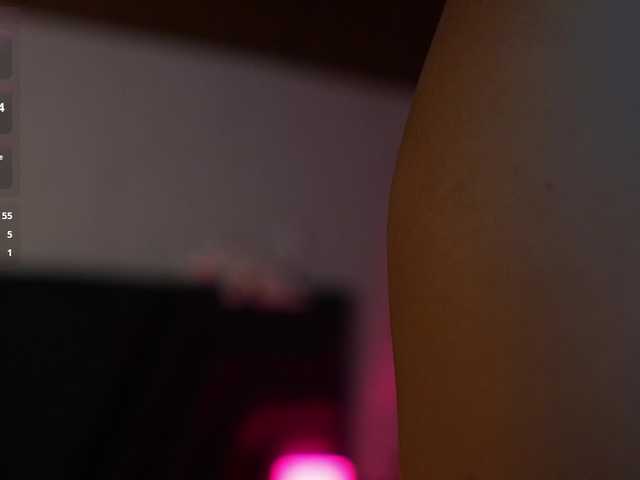 hollyvega