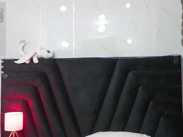 hollyvega