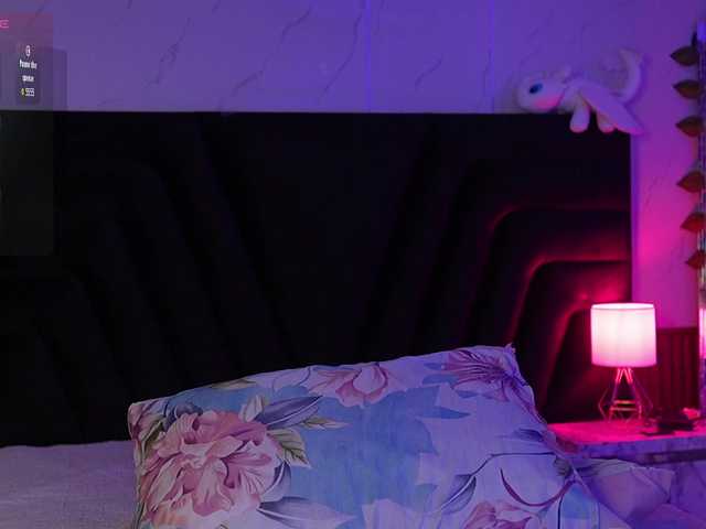 hollyvega live webcam show