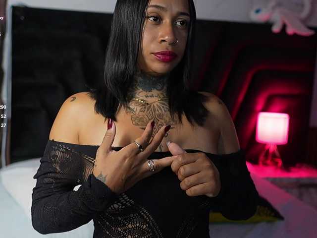 hollyvega