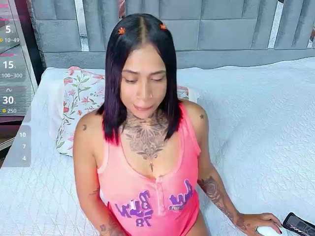 hollyvega live cam on BongaCams