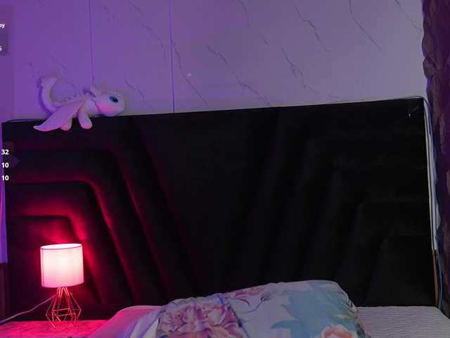 hollyvega live cam on BongaCams