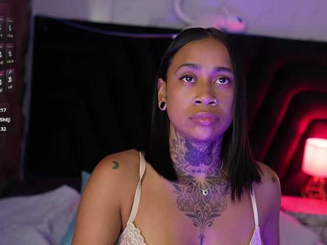 hollyvega