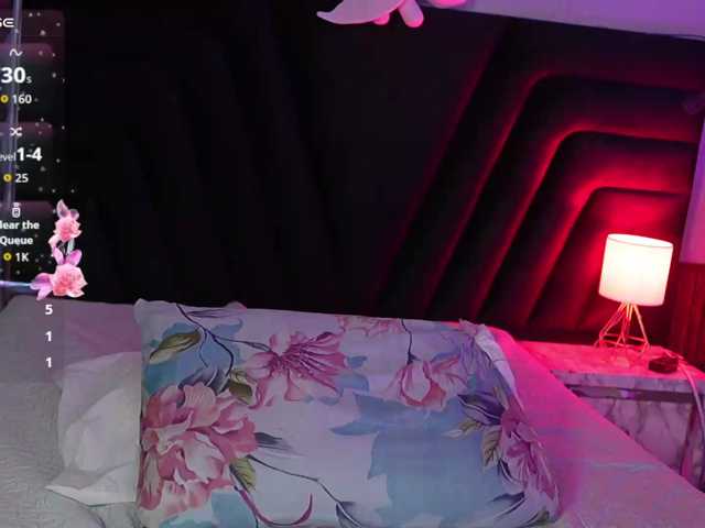 hollyvega