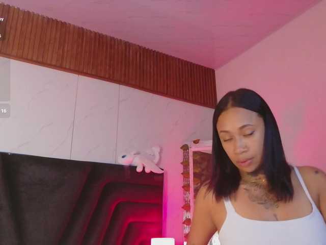 hollyvega