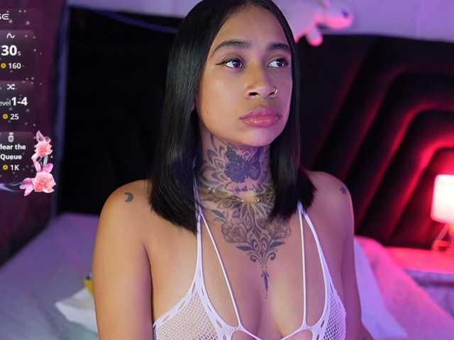 hollyvega