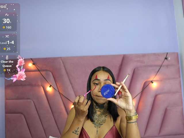 hollyvega live cam on BongaCams