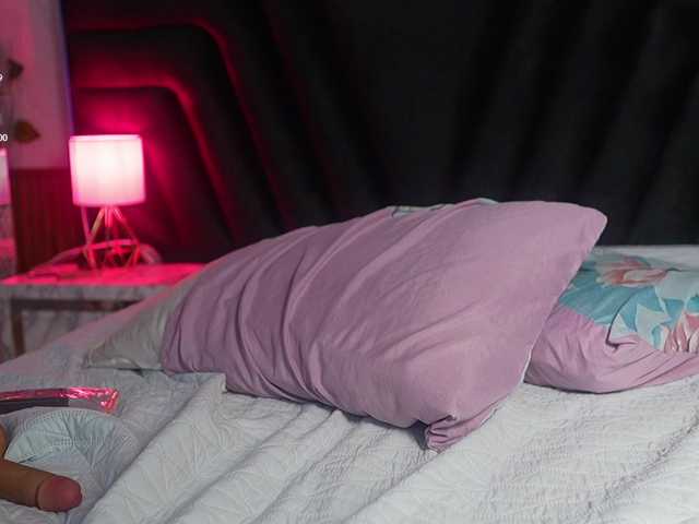 hollyvega live cam on BongaCams