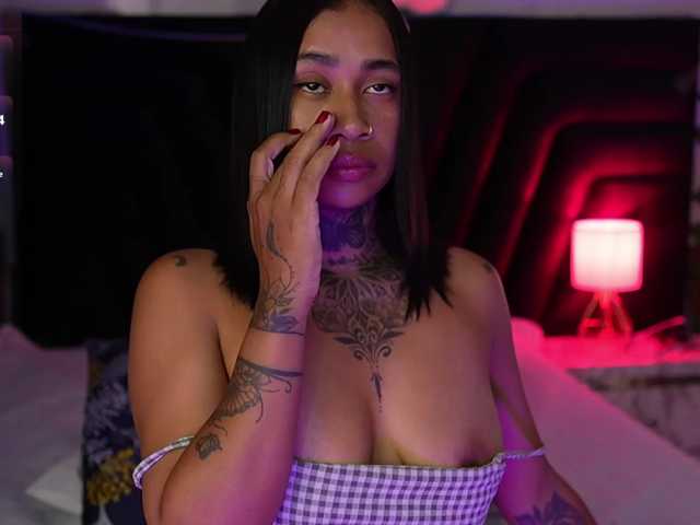 hollyvega