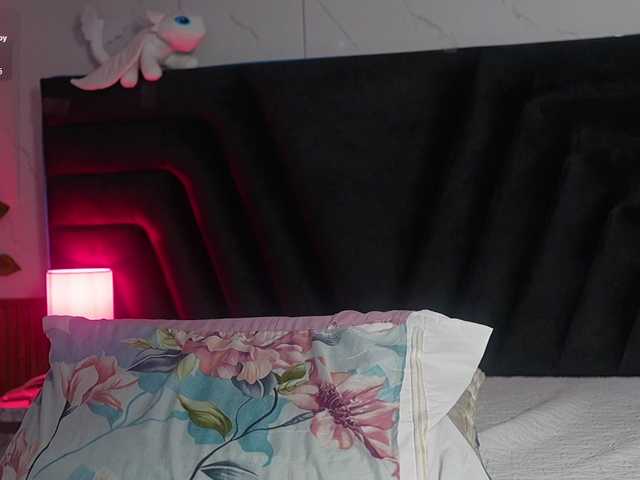 hollyvega