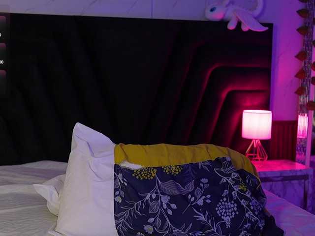 hollyvega live cam on BongaCams